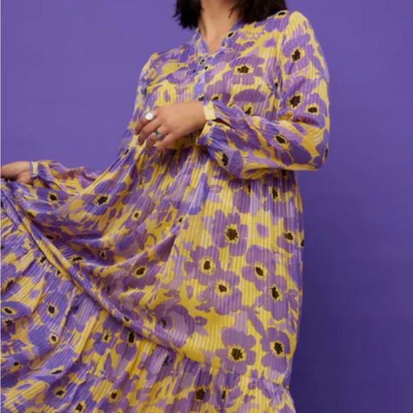 Tiered Floral Dress. Plus Size 24/26 New - Picture 3 of 3